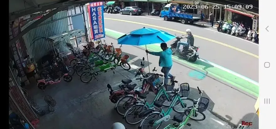 影/台中租車行遭潑不明液體！業者控「非首次犯案」　警不排除同業糾紛