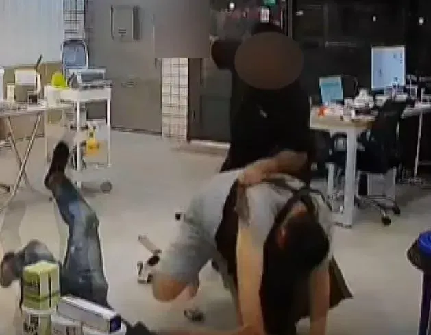 快訊/不爽被諷買不起狗！寵物店員手臂遭砍　彰化雙煞裁定收押禁見