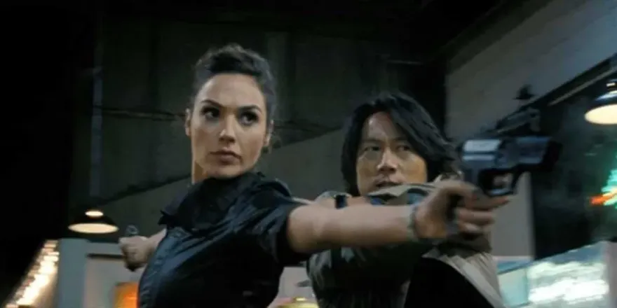 蓋兒加朵回歸《玩命關頭X》！螢幕CP韓哥親解「髮型不連戲」原因