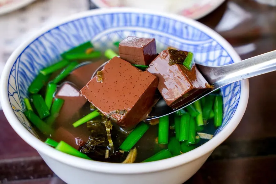 豬血湯比紅豆湯好！營養師推「1維生素」補鐵更加乘