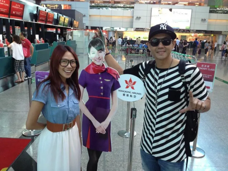 陳建州爆性騷/當晚就硬闖？黑人「11年前出差合照大牙」臉書留紀錄