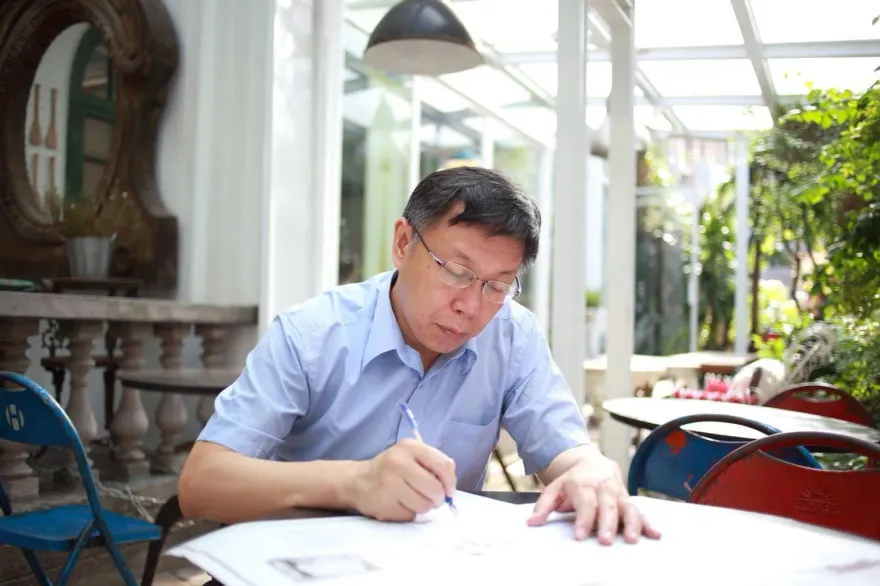 柯文哲談太陽花又被打腫臉　綠委轟：滿口謊言的政客「有啥資格當總統」