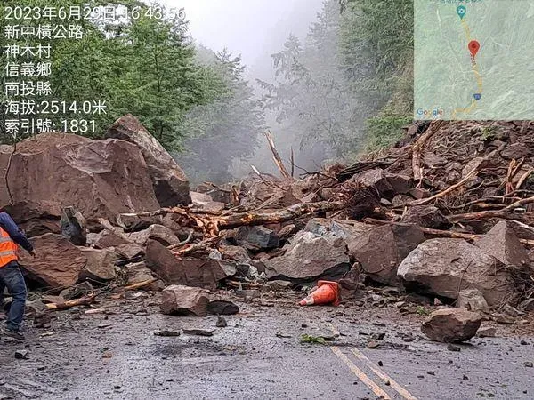 快訊/新中橫公路2天2度坍方！ 巨石擋道、雙向交通阻斷