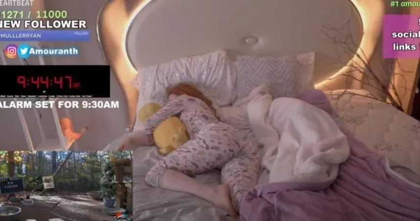 直播睡覺「幾小時爽賺46萬元」　火辣網紅曝驚人月收