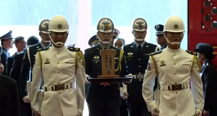 「雲南反共救國軍」入祀忠烈祠狂風暴雨　軍迷激動喊：老天都落淚