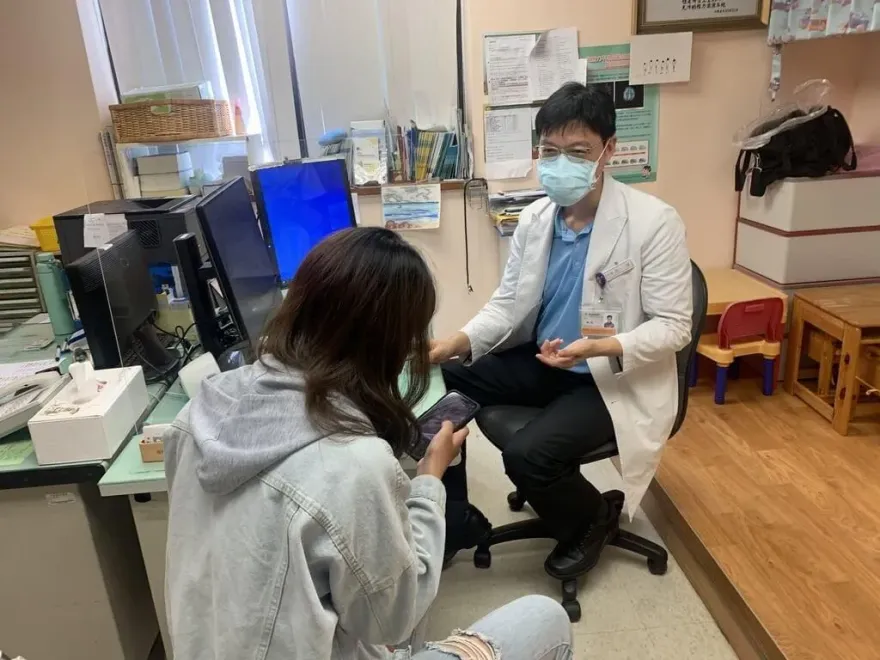 暑假「宅在家」恐網路成癮　門諾醫院：每週都有患者求助