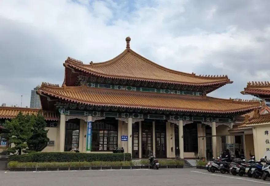 新店逆子弒母「身首分離」慘案今相驗！家屬現身板殯反應曝