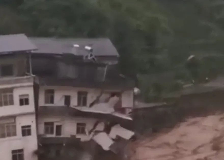 影/重慶受大雨襲擊引發洪水　共計15死4失蹤3.7萬人受影響