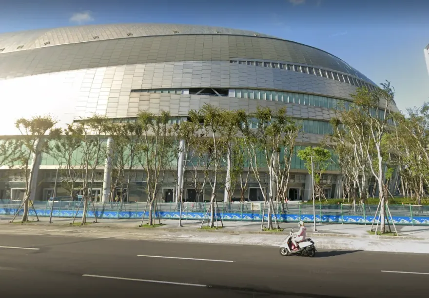 快訊/大巨蛋工安意外！工人遭電擊當場失去生命跡象、搶救中