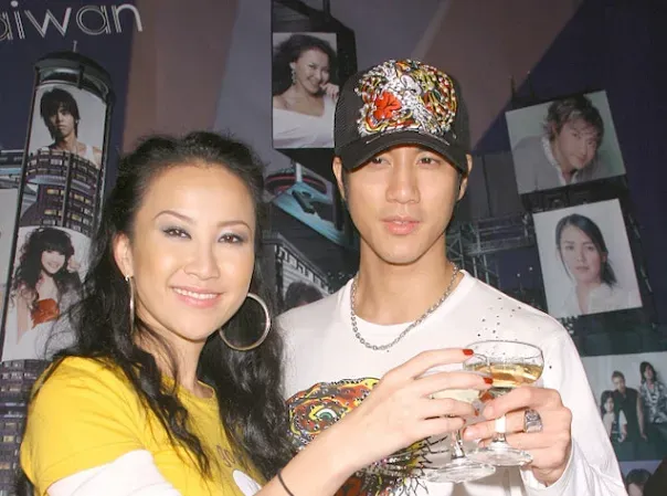 CoCo李玟過世/曾遭張惠妹胞妹橫刀奪愛　周杰倫王力宏為她不和？