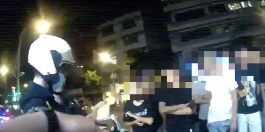 影/飆車代價3萬2！板橋20飆仔囂張按喇叭嗆住戶　警快打逮人罰單開滿一整桌