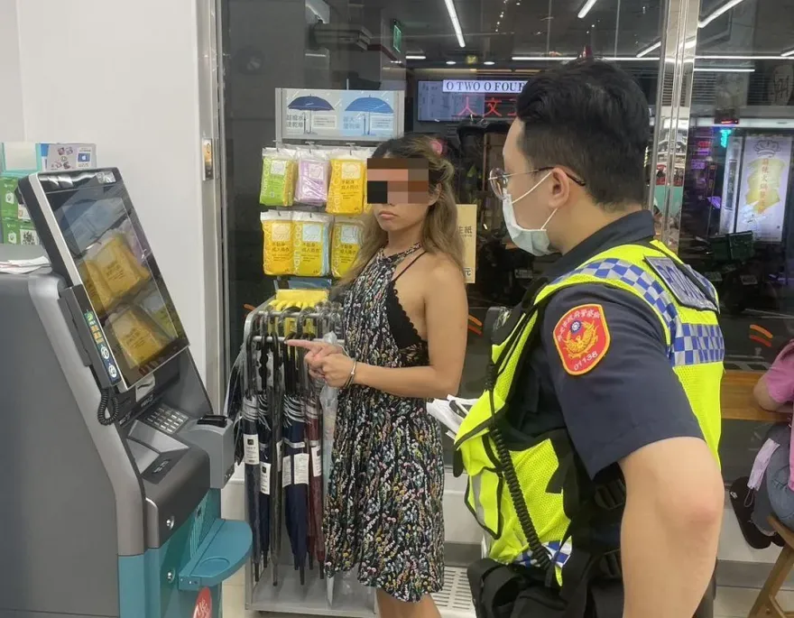 影/這麼漂亮肯定是男生！板橋警逮短裙港籍車手　仔細一看竟然「帶把」