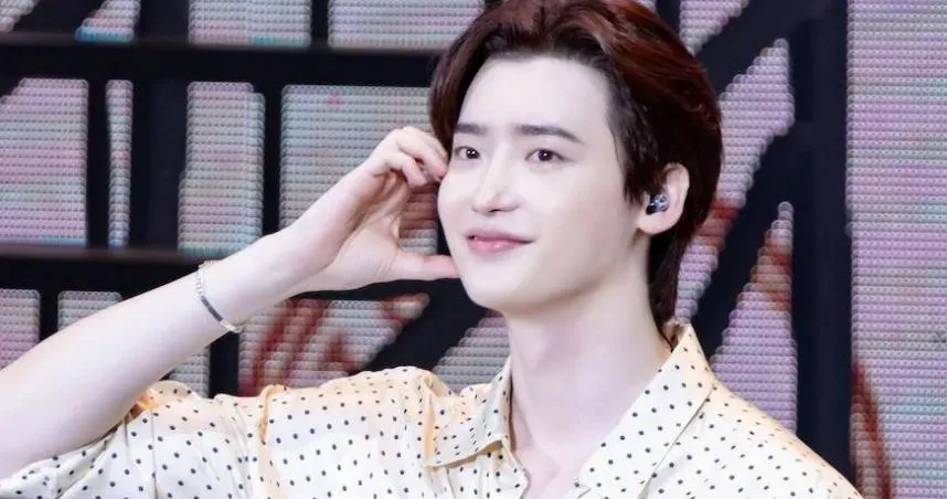 李鐘碩來了！台灣美食讓他「體態破功」　粉絲「穿婚紗」登台求婚全場驚呼