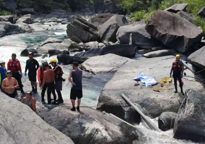 快訊/找到了！烏來泛舟28歲男失蹤37天　今被發現遺體卡4米深石縫