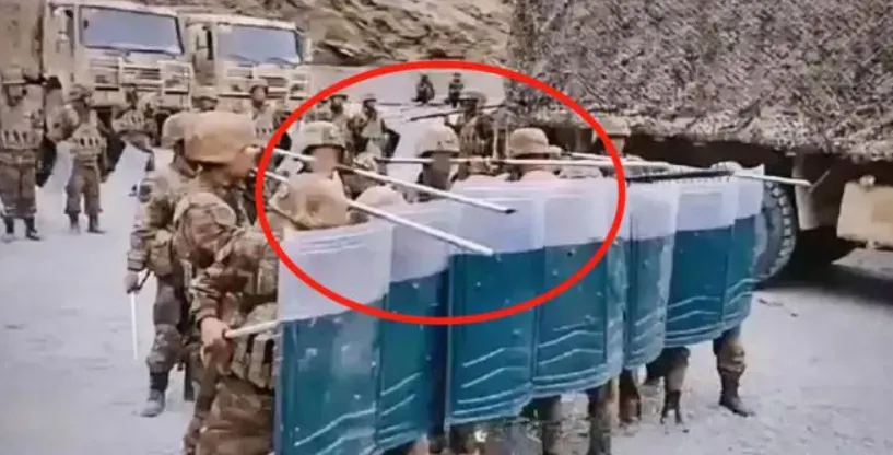 繼大刀狼牙棒後...換「削尖鋼管」　解放軍中印邊界換新武器原因曝光！