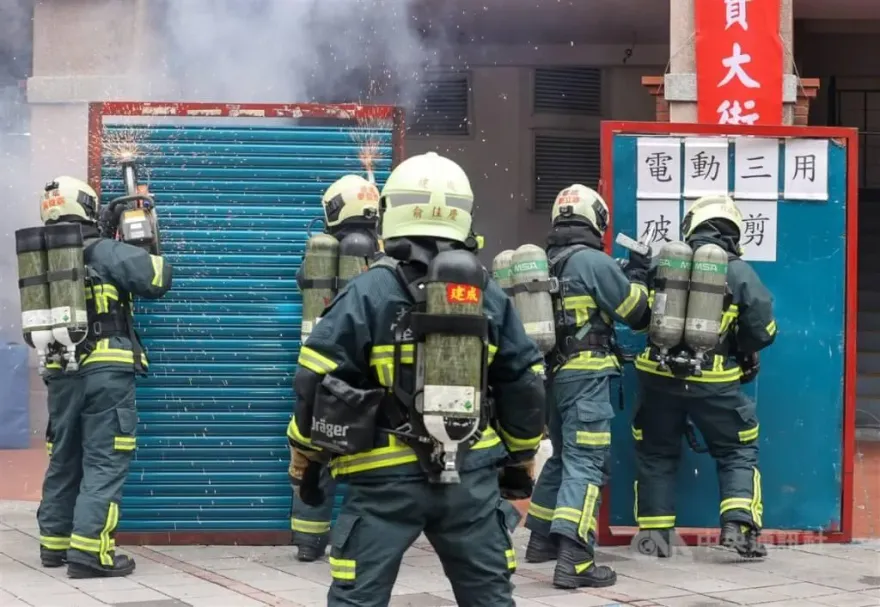 提高消防、空勤等「5職業」危險加給　政院核定比照警察調升15%