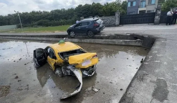 影/開刀才剛出院！苗栗婦搭小黃遭撞　栽進田再送進醫院