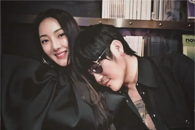 曹格失控？深夜「洗版前妻貼文」再連發8張圖　心痛嘆：我要走了再見