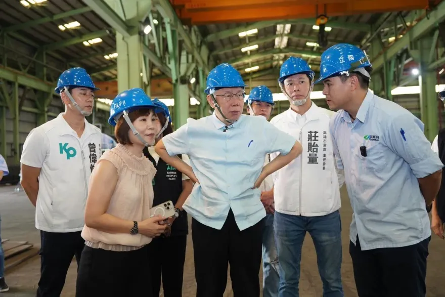 柯文哲高雄開講「人太少」取消　李正皓不解：為何8800元演唱會門票秒殺？