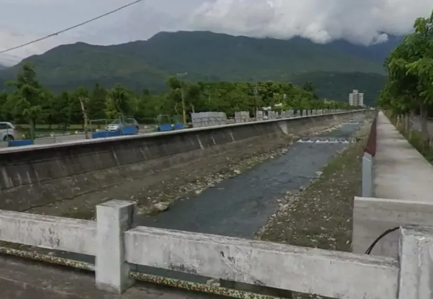 嚇壞！早起運動驚見男浮屍「臉朝下身亡多時」　女子指認疑似親哥