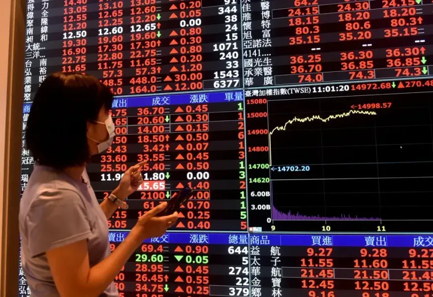 輝達財報亮眼　台股早盤漲逾200點攻上16800點