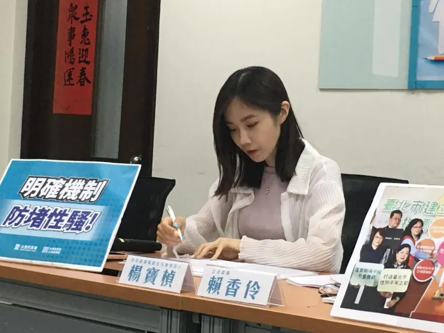 柯文哲高雄場見面會太少人報名？　楊寶楨：台北場70多萬次觀看破紀錄