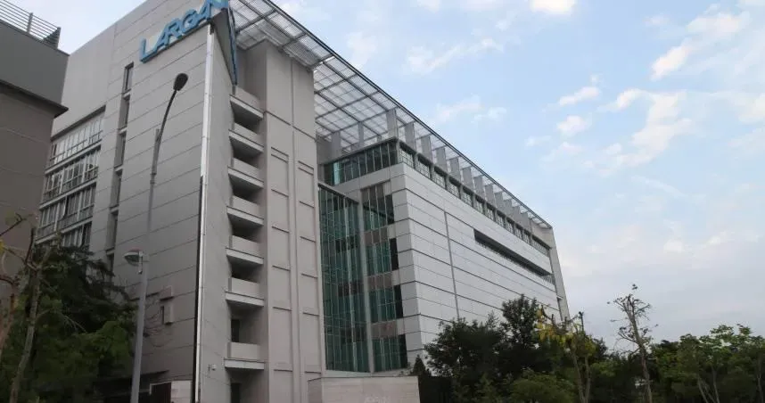 大立光有望接iPhone 15潛望式鏡頭大單　3外資調高目標價上看2860元