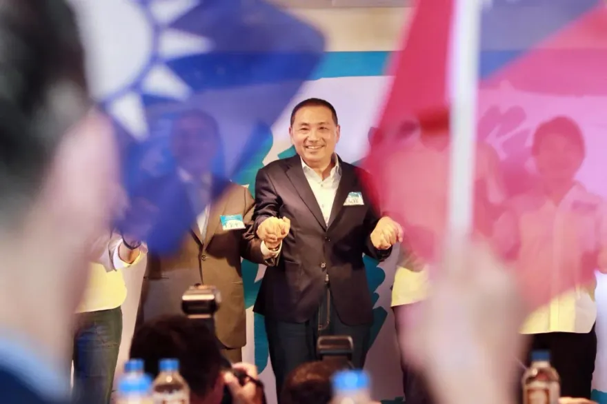 假民調抓到了？侯競辦起底「親綠協會」黑歷史怒轟：帶風向