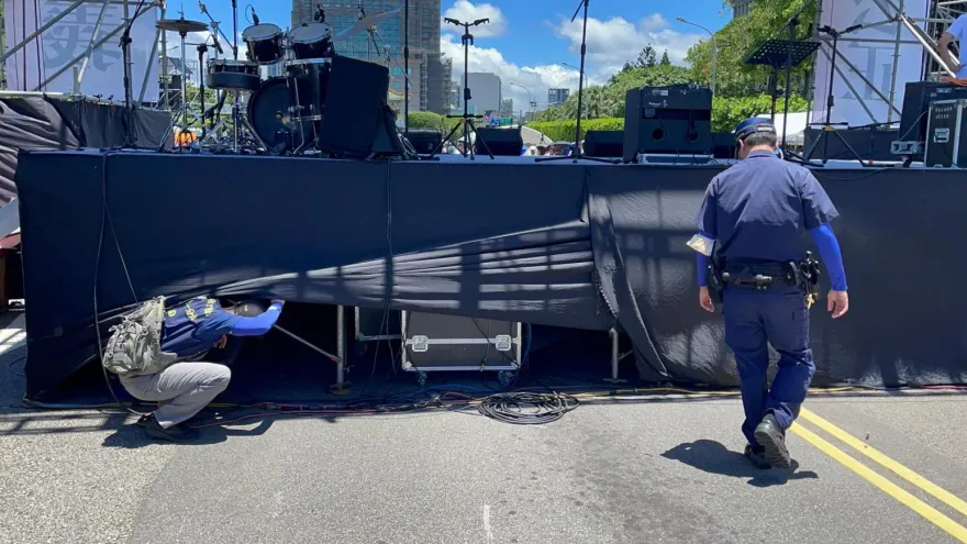 影/716凱道遊行「網友揚言放炸彈」　北市警加強場檢：尚無可疑狀況