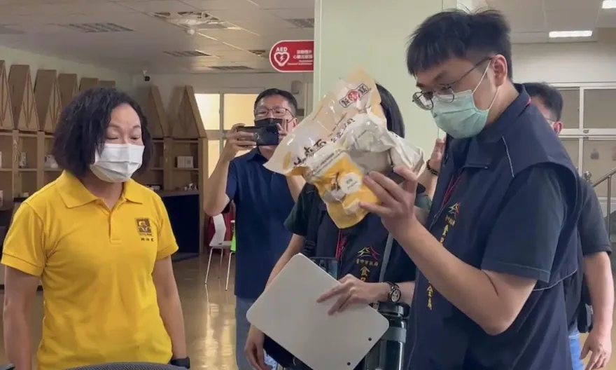 影/民眾超市買到發霉饅頭發文抱怨　台中衛生局稽查製造廠結果出爐