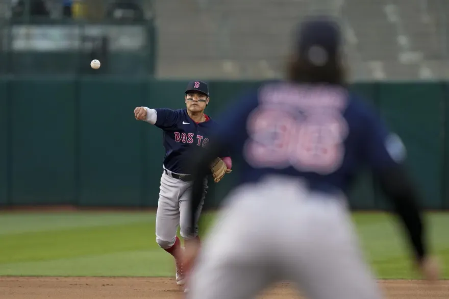 影/連3場熄火拉警報！張育成又被提前換下　紅襪吞2連敗