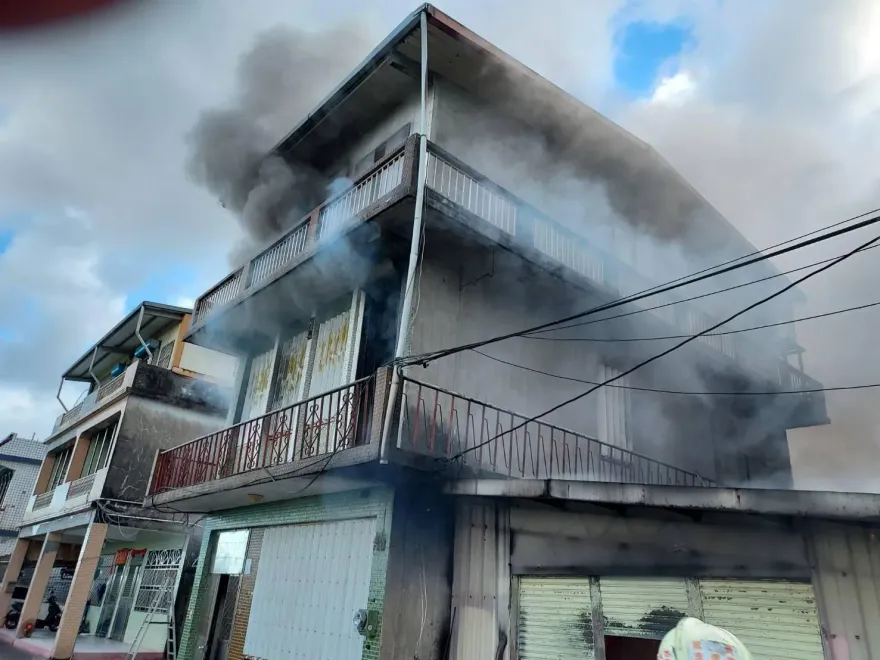 快訊/宜蘭礁溪鐵皮屋火警！鄰房母子受困送醫雙亡