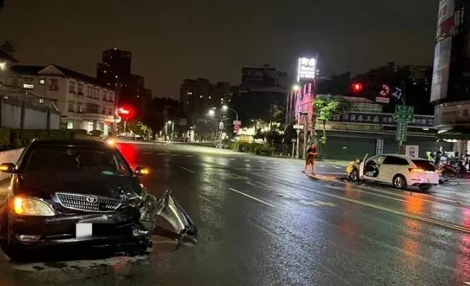 4罐啤酒的教訓！高雄男醉茫逆向衝撞對向歐洲名車　下場慘賠