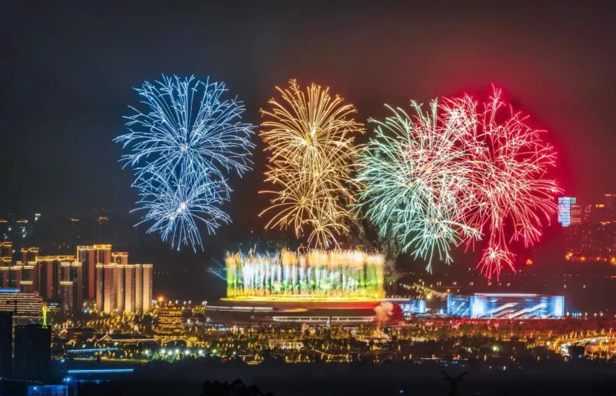 世大運/開幕式最新劇透！「太陽神鳥」貫穿主軸15分鐘　貓熊飛空成亮點