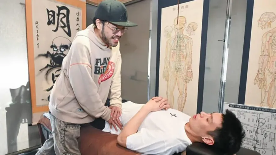 林書豪御用按摩師「無照針灸」被控「密醫」　北檢做出處分了