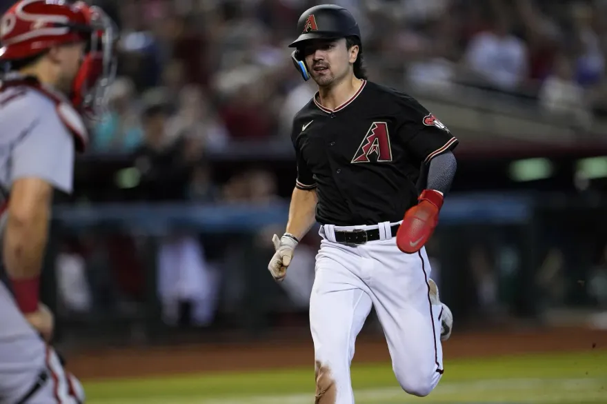 影/太鬼！台美混血大物「20轟、30盜」達陣　狂創一鬼神紀錄