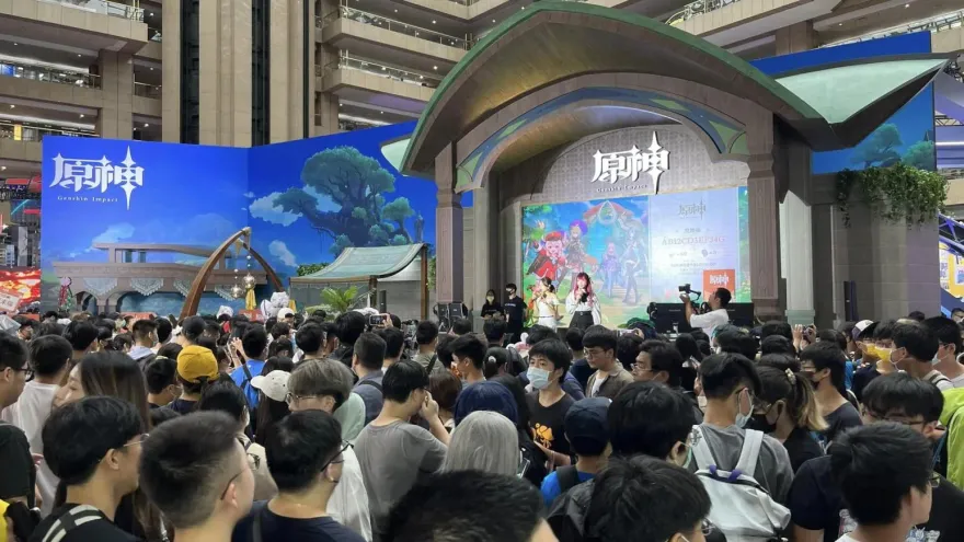 不畏風雨！漫博首日湧15萬人　5天上看60萬人次2.5億商機