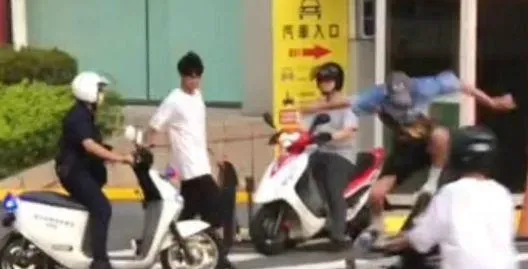 影/帝王「滑板行人」2起！信義區街頭被逮開單竟說「謝啦」　內湖大賣場也被入侵