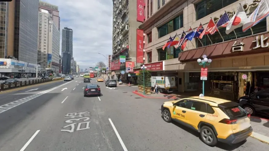 快訊/男子聚餐到一半突「推開窗」墜樓！朋友衝下樓驚見「滿地血」全嚇傻