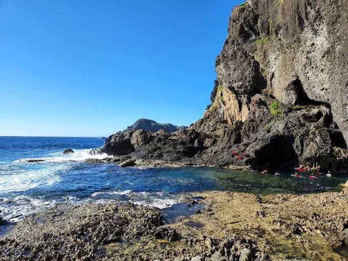 快訊/綠島藍洞水中拍照遭大浪捲走　女無呼吸心跳搶救中