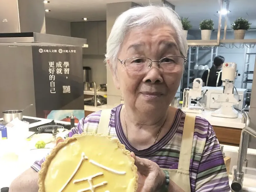 「潮嬤網紅」驚傳過世！邢黃滿金享壽88歲　孫子證實引粉不捨：謝謝奶奶分享歡樂