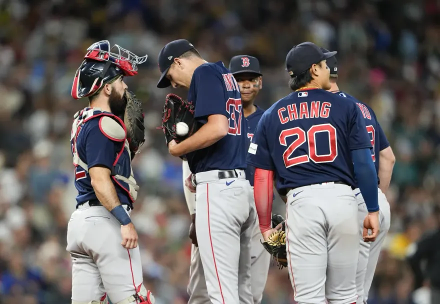 影/張育成離譜壞球揮空棒！　美作家酸：他不是大聯盟打者