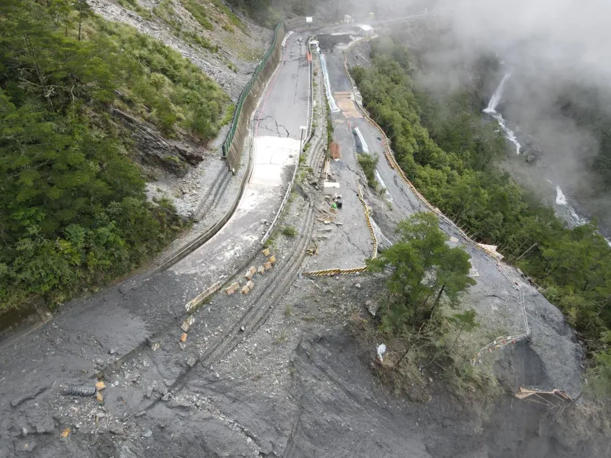影/杜蘇芮重創南橫！空拍瘡痍畫面震撼　從高雄去台東要等10月底