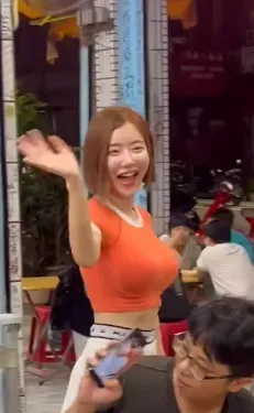 DJ SODA超親民！高雄妹冰店見本人嗨爆「好漂亮」　火辣身材全看光