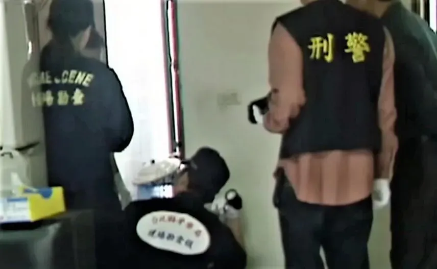 金山女師虐殺案2/擔心留活口被認出！水果刀刺頸、電磁爐放頭狂踹　想滅證卻曝光兇案