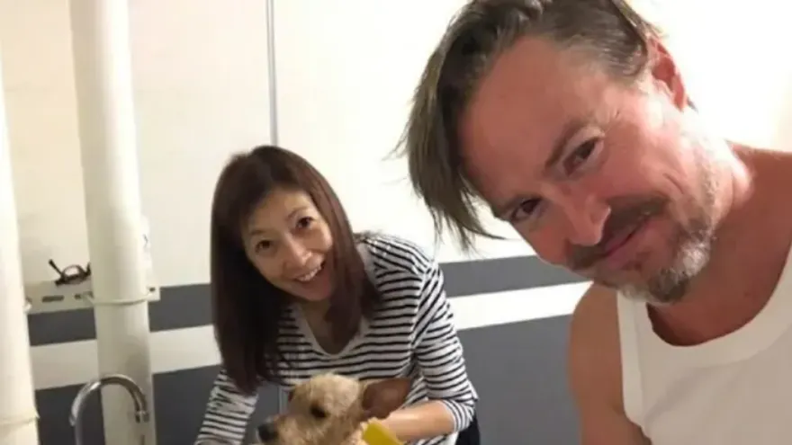 夏克立控「黃嘉千僱保鑣」攔阻！悲吐回台慘況：連住的地方都沒有