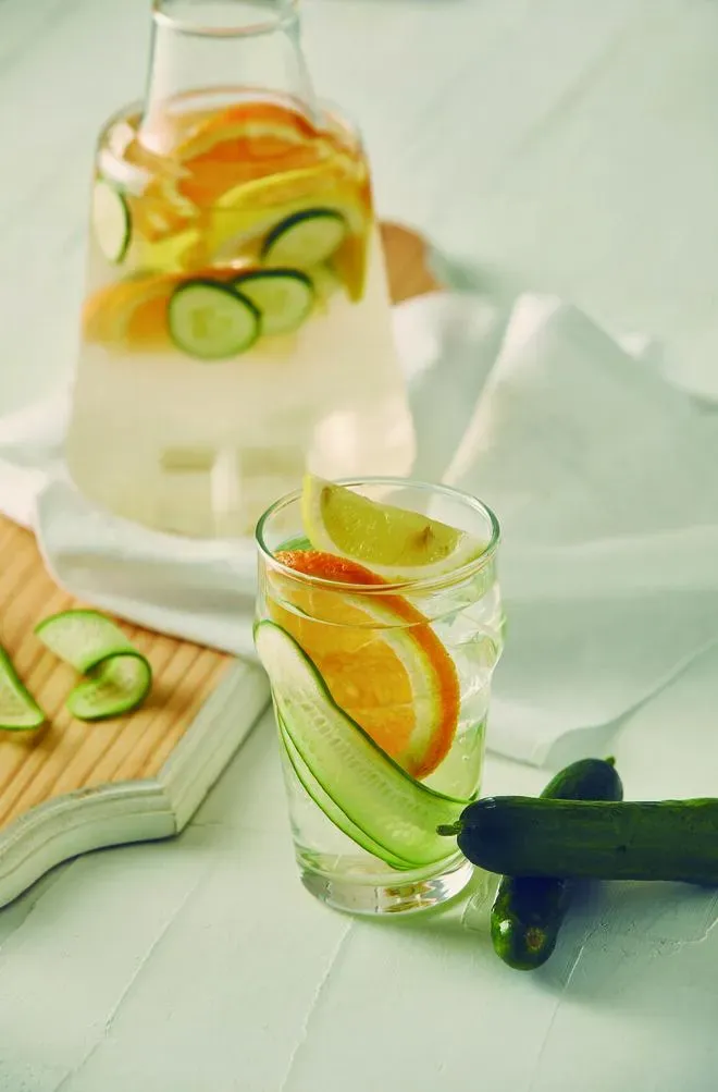 排鈉還能消疲勞！營養師激推「蔬果礦泉水」4步驟補礦物質