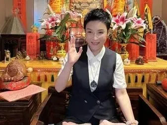 唐德惠當上掌門！曾當小三又重大車禍…剃髮出家2年近況曝光