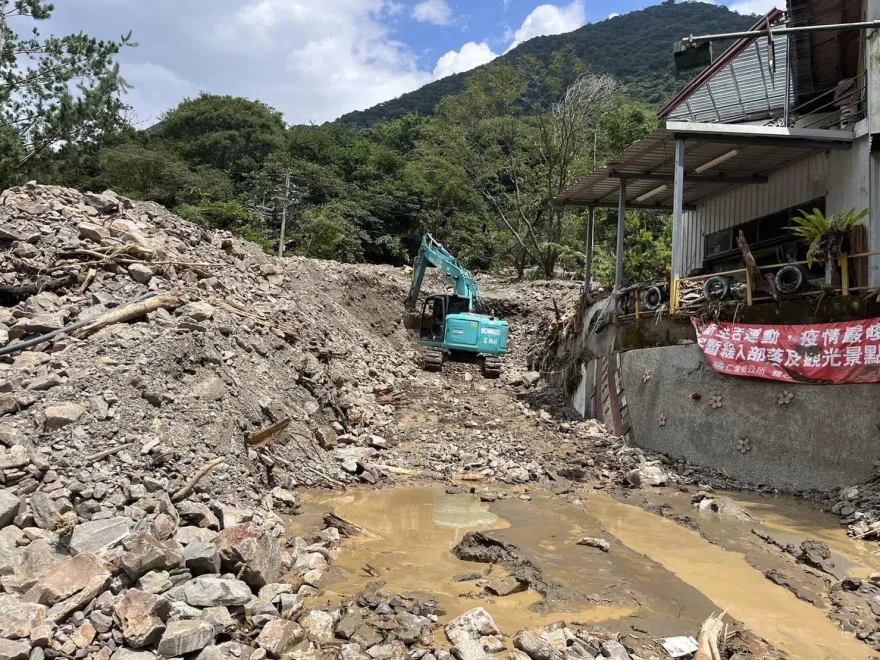 快訊/道路泥濘不通！南投縣府宣布仁愛鄉8/12「停止上課、正常上班」