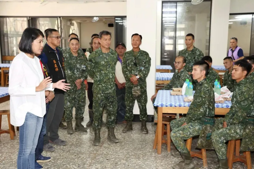 許淑華帶600份雞排慰勞國軍　縣府2動作助災民網感動：有妳真好